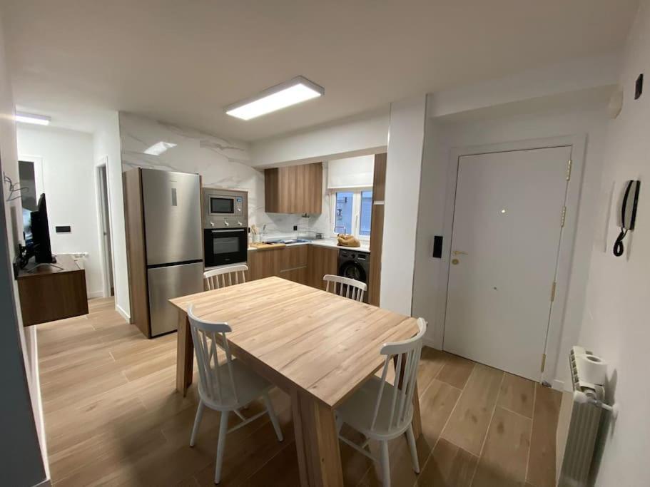 サンティアゴ・デ・コンポステーラVivienda Alameda De Santiagoアパートメント エクステリア 写真